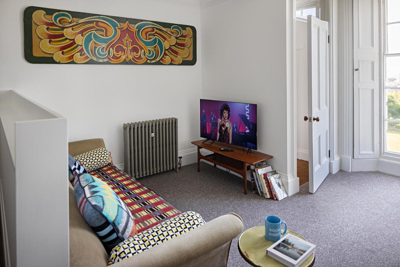 Paramount Apartments Ilfracombe, Arty Seaside Holiday Apartments Екстер'єр фото