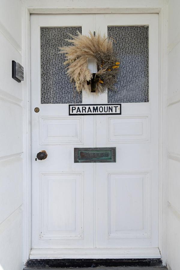 Paramount Apartments Ilfracombe, Arty Seaside Holiday Apartments Екстер'єр фото